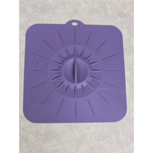 Norwex 9" x 9" Silicone Lid - Picture 1 of 4